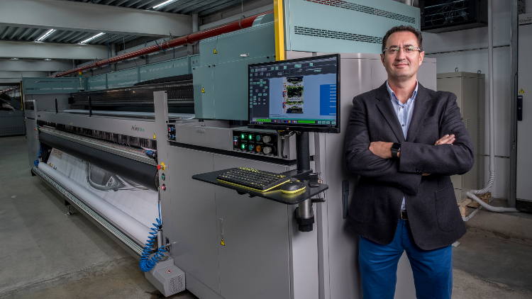 Fujifilm Acuity Ultra superwide investment supercharges one of Spain’s biggest wide format print providers.