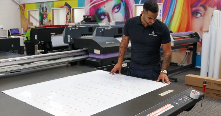 Selectequip buys Mimaki printers from CMYUK to cope with Lockdown demand.