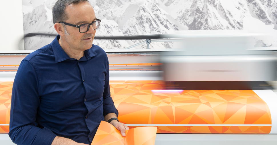 Spandex Switzerland and swissQprint are parting ways, with swissQprint taking over direct sales in Switzerland starting 1 May 2022.