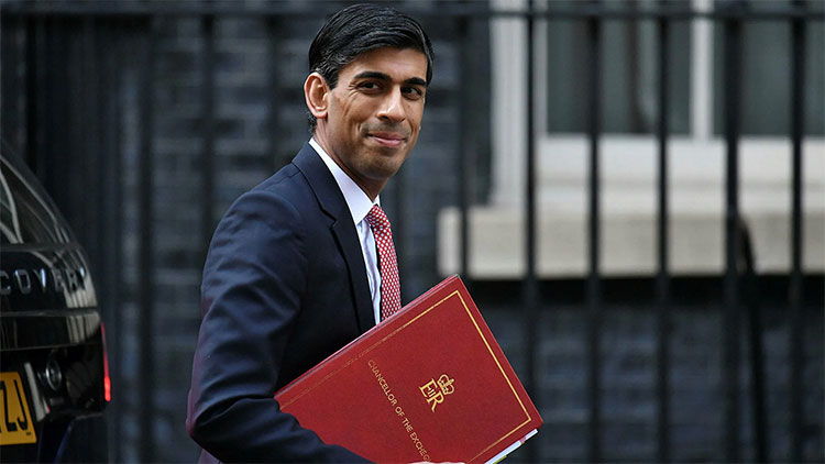 Rishi Sunak promises to guarantee £330bn loans to business.