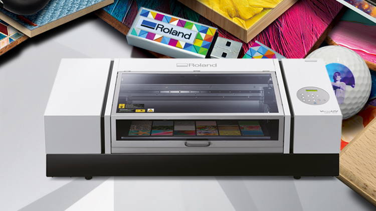 Roland DG Launches VersaUV LEF2-300 Benchtop UV Flatbed Printer for Advanced Versatile and Productive Customisation.