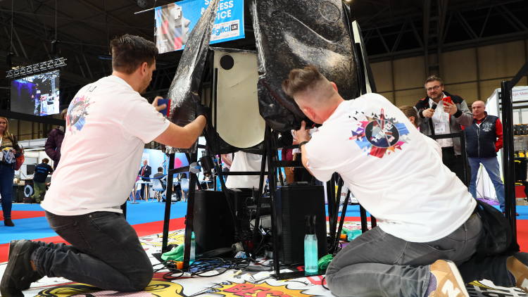 HEXIS UK Wrap Battle returns to Sign & Digital UK 2020 show.