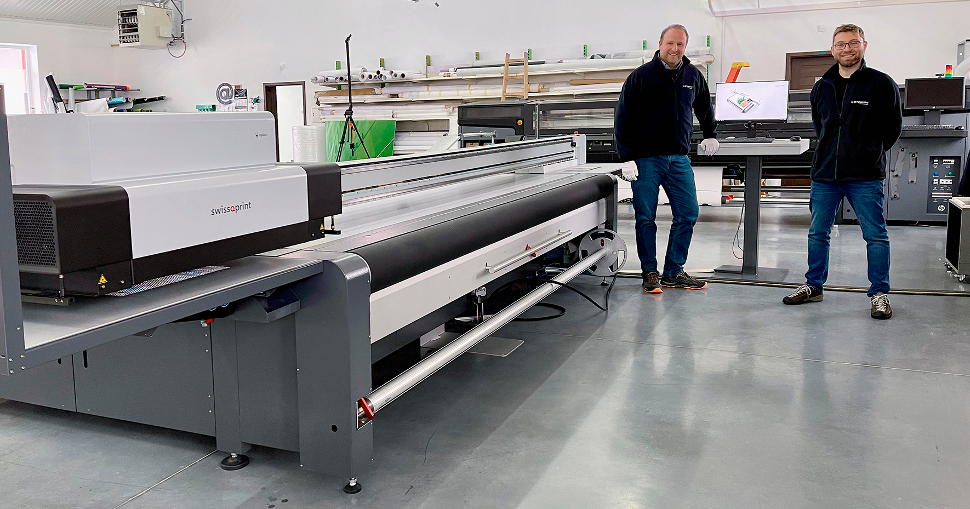 Jan Köster has been toying with the idea of a swissQprint flatbed printer for ten years. He is the CEO and owner of STO Print Production in Poland. 